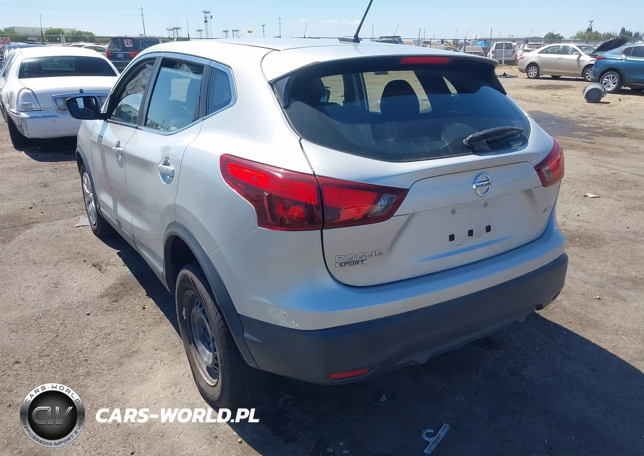 2018 Nissan Rogue Sport S VIN:JN1BJ1CR2JW281080 - 3