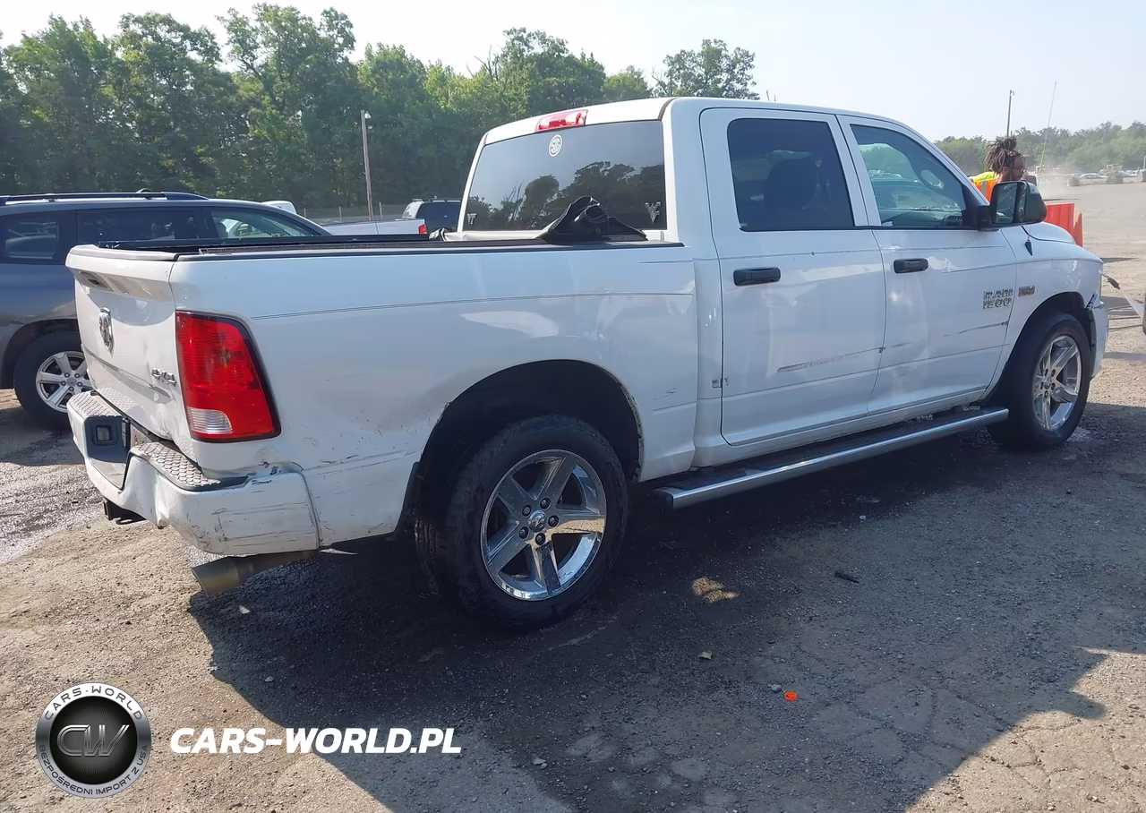 2016 Ram 1500 Express VIN:3C6RR7KTXGG296137 - 4