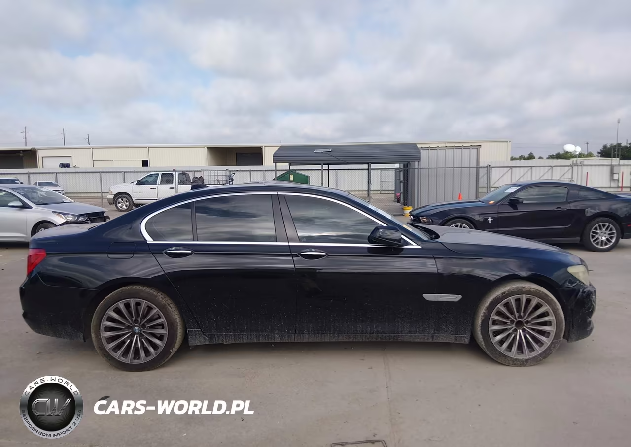 2012 BMW 740I VIN:WBAKA4C58CDS99297 - 13