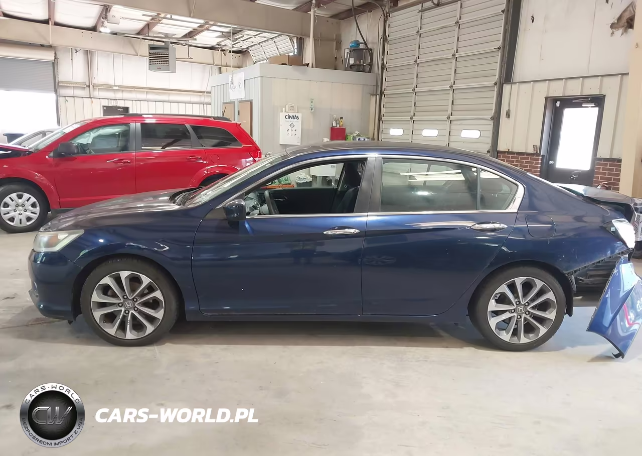 2015 Honda Accord Sport VIN:1HGCR2F53FA134295 - 14