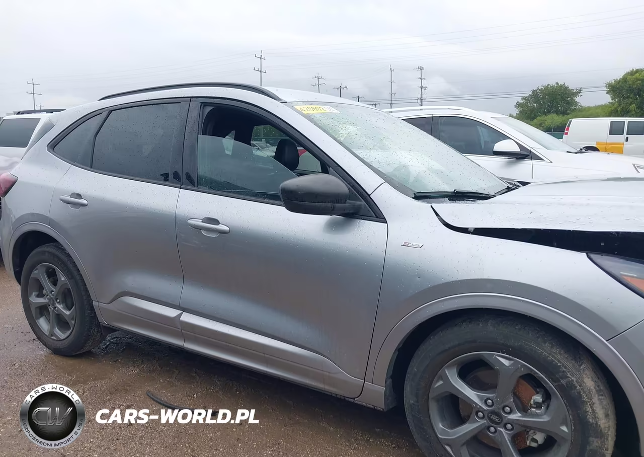 2023 Ford Escape St-Line VIN:1FMCU0MN5PUB35903 - 13