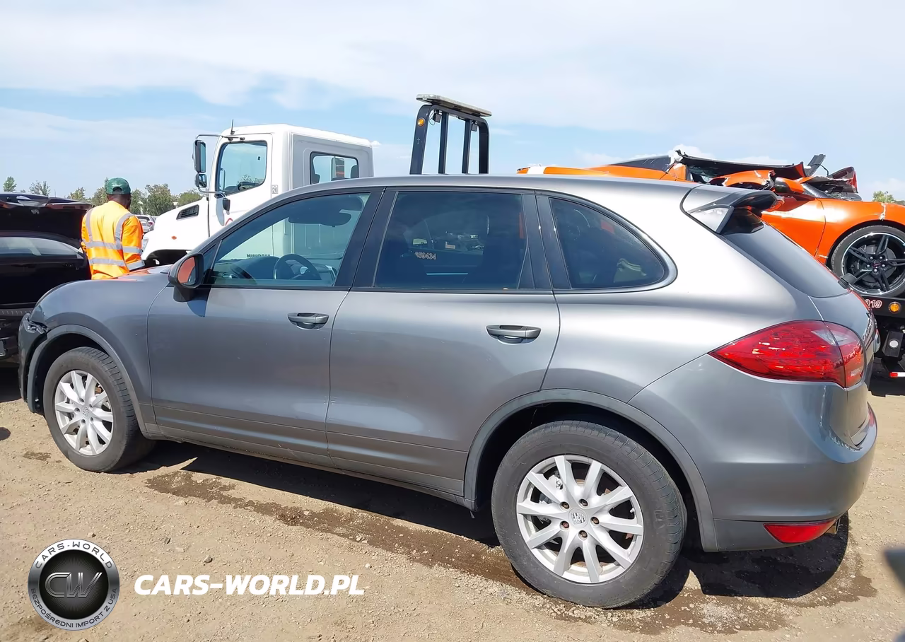 2011 Porsche Cayenne S VIN:WP1AB2A23BLA44066 - 14