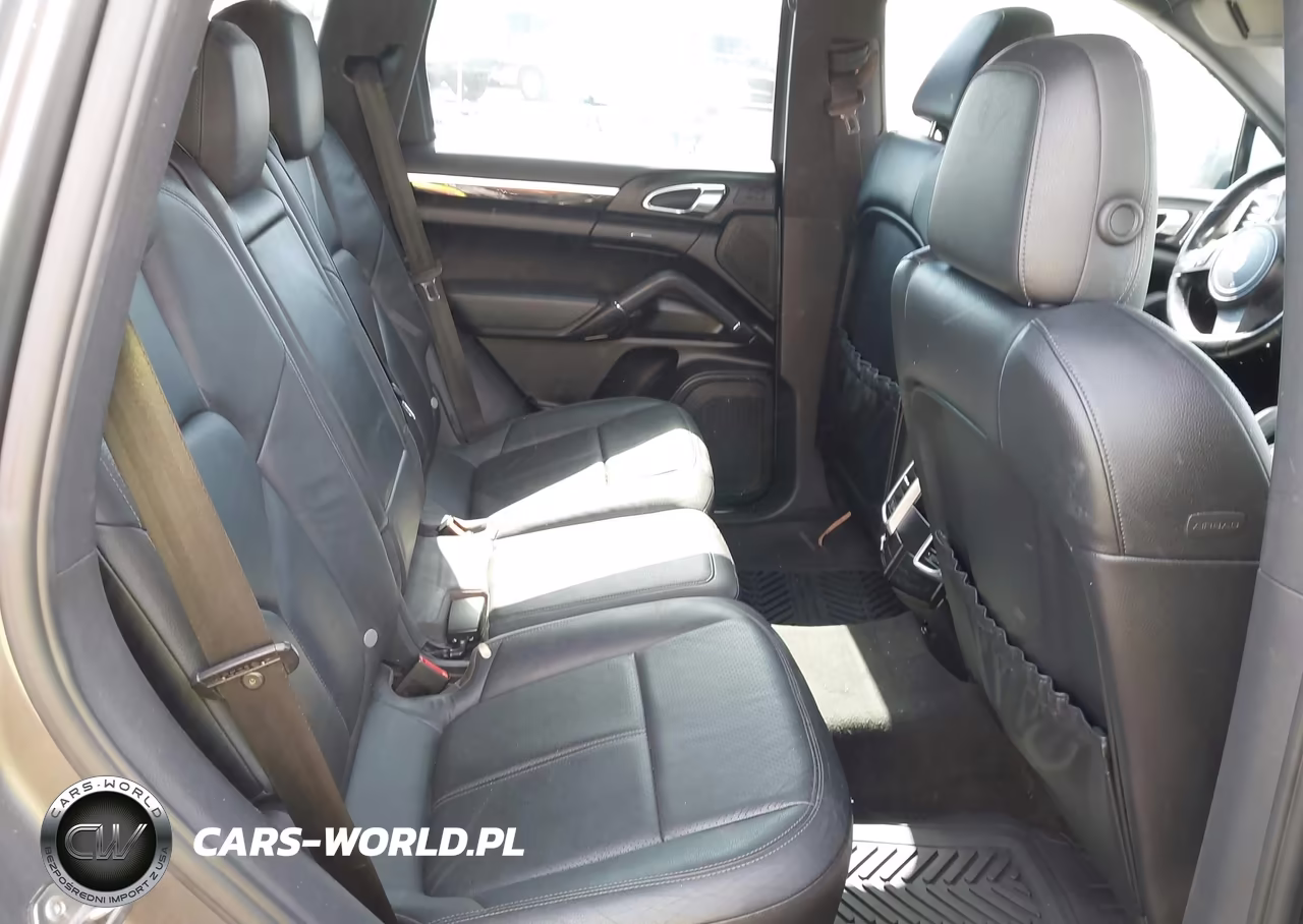 2011 Porsche Cayenne S VIN:WP1AB2A23BLA44066 - 8