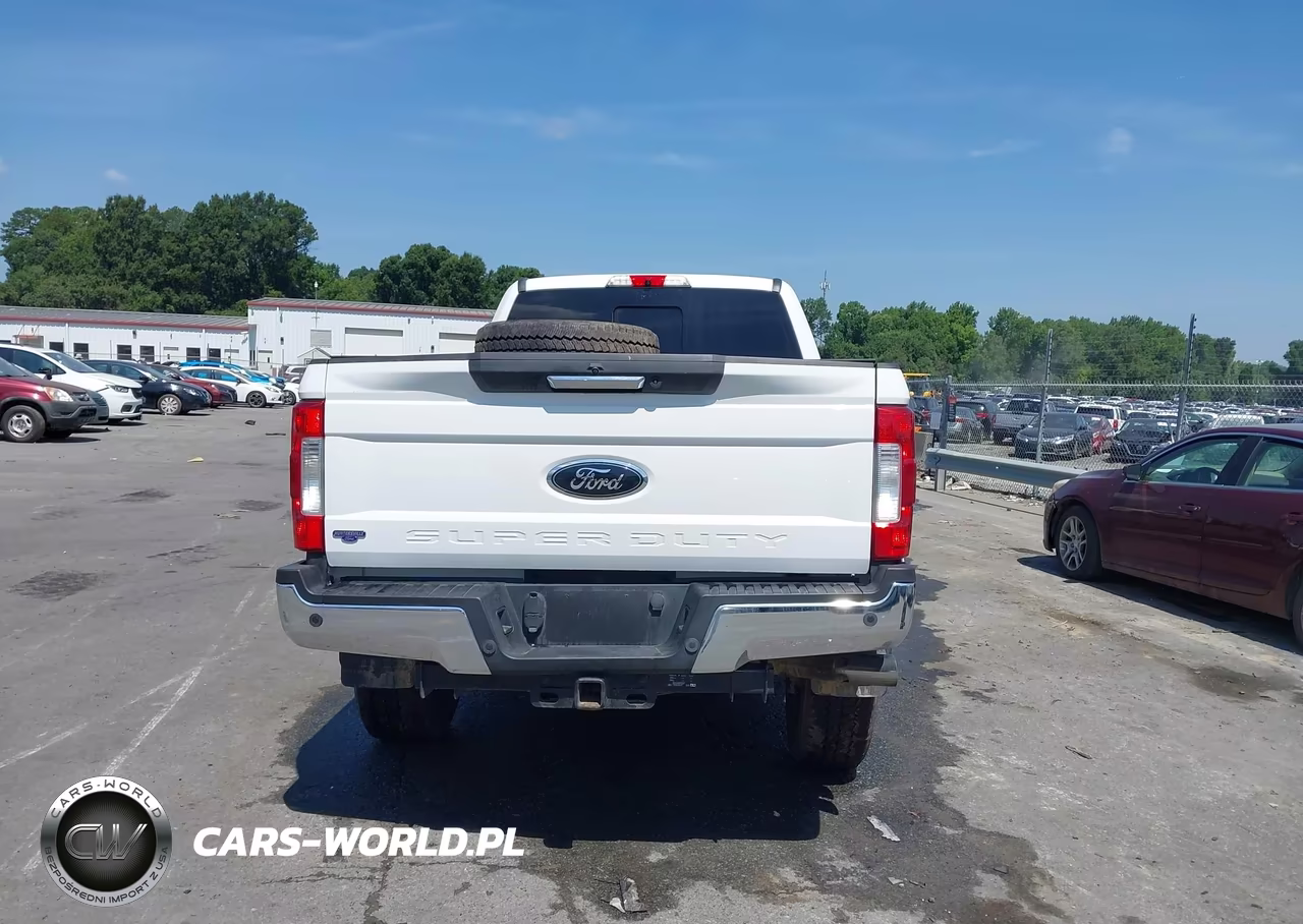 2019 Ford F-250 Xlt VIN:1FT7W2BT2KEF36728 - 16