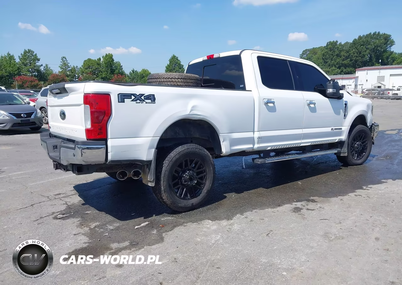 2019 Ford F-250 Xlt VIN:1FT7W2BT2KEF36728 - 4