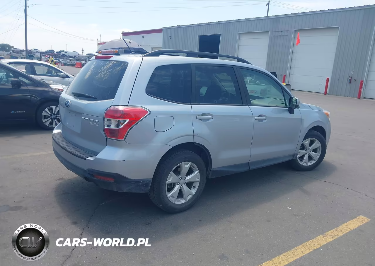 2015 Subaru Forester 2.5I Premium VIN:JF2SJAFCXFH596940 - 4