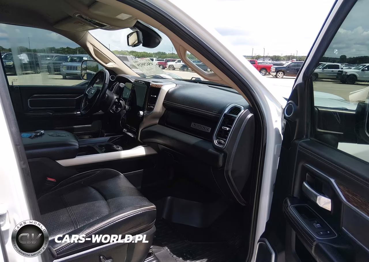 2020 Ram 3500 Laramie VIN:3C63RRJL4LG295028 - 7
