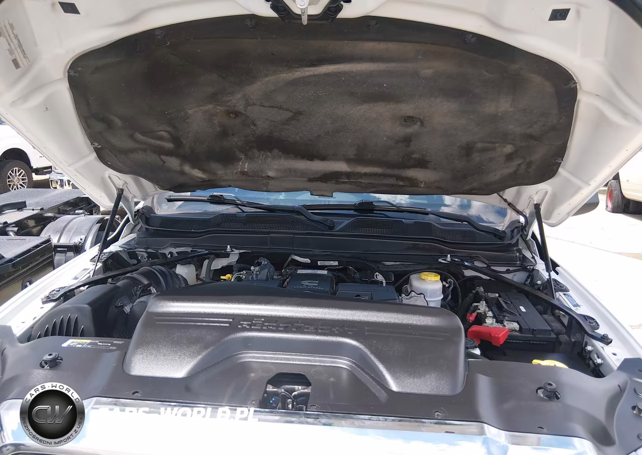 2020 Ram 3500 Laramie VIN:3C63RRJL4LG295028 - 9
