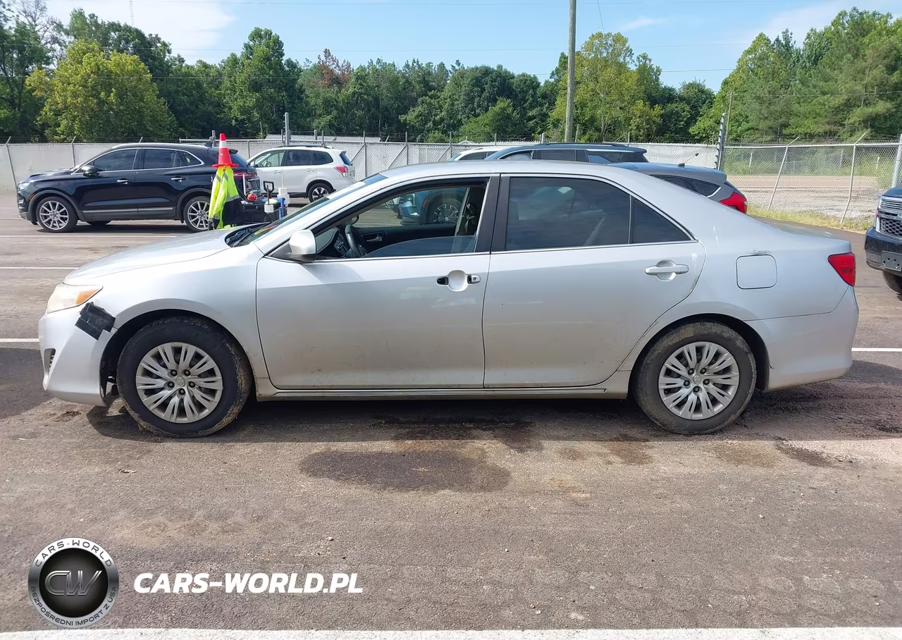 2013 Toyota Camry Le VIN:4T4BF1FK8DR286928 - 14