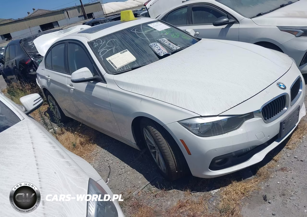 2016 BMW 320I xDrive – zdjęcie 1 z 18