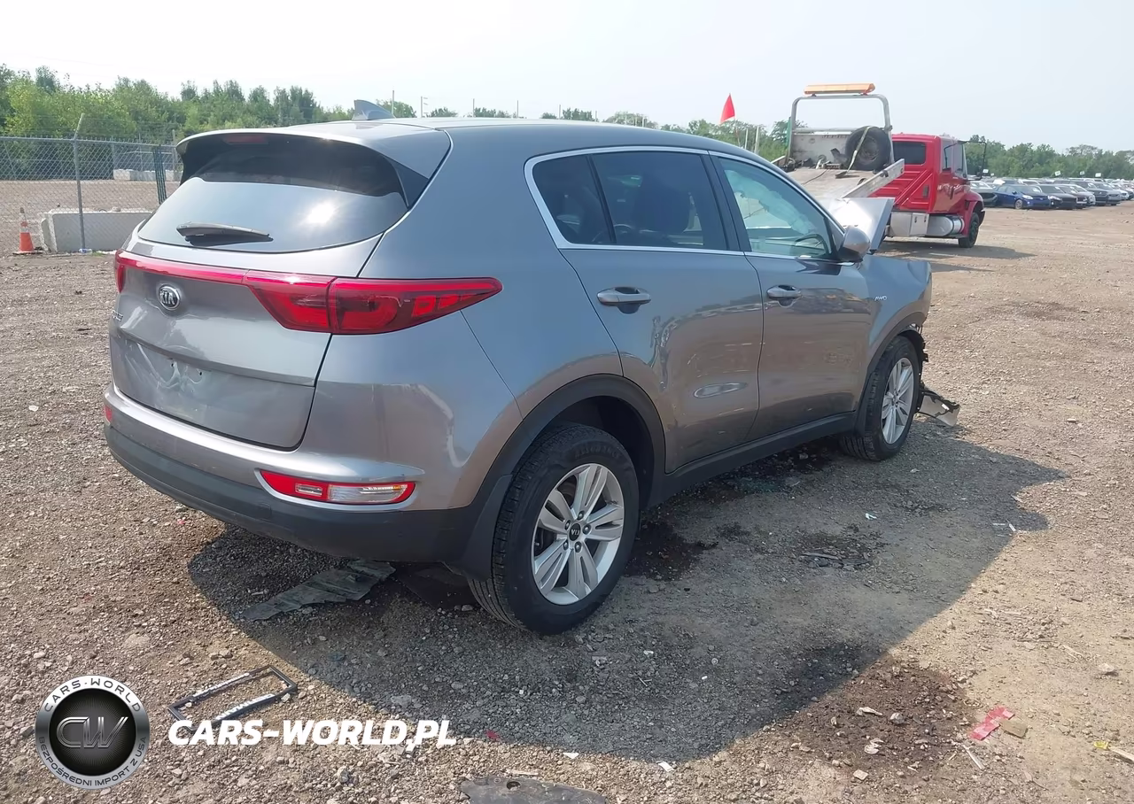 2017 Kia Sportage Lx VIN:KNDPMCAC7H7137601 - 4