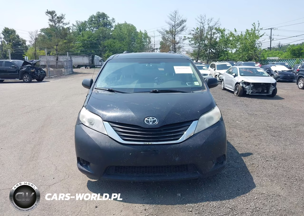 2011 Toyota Sienna Le V6 VIN:5TDKK3DC9BS161858 - 12