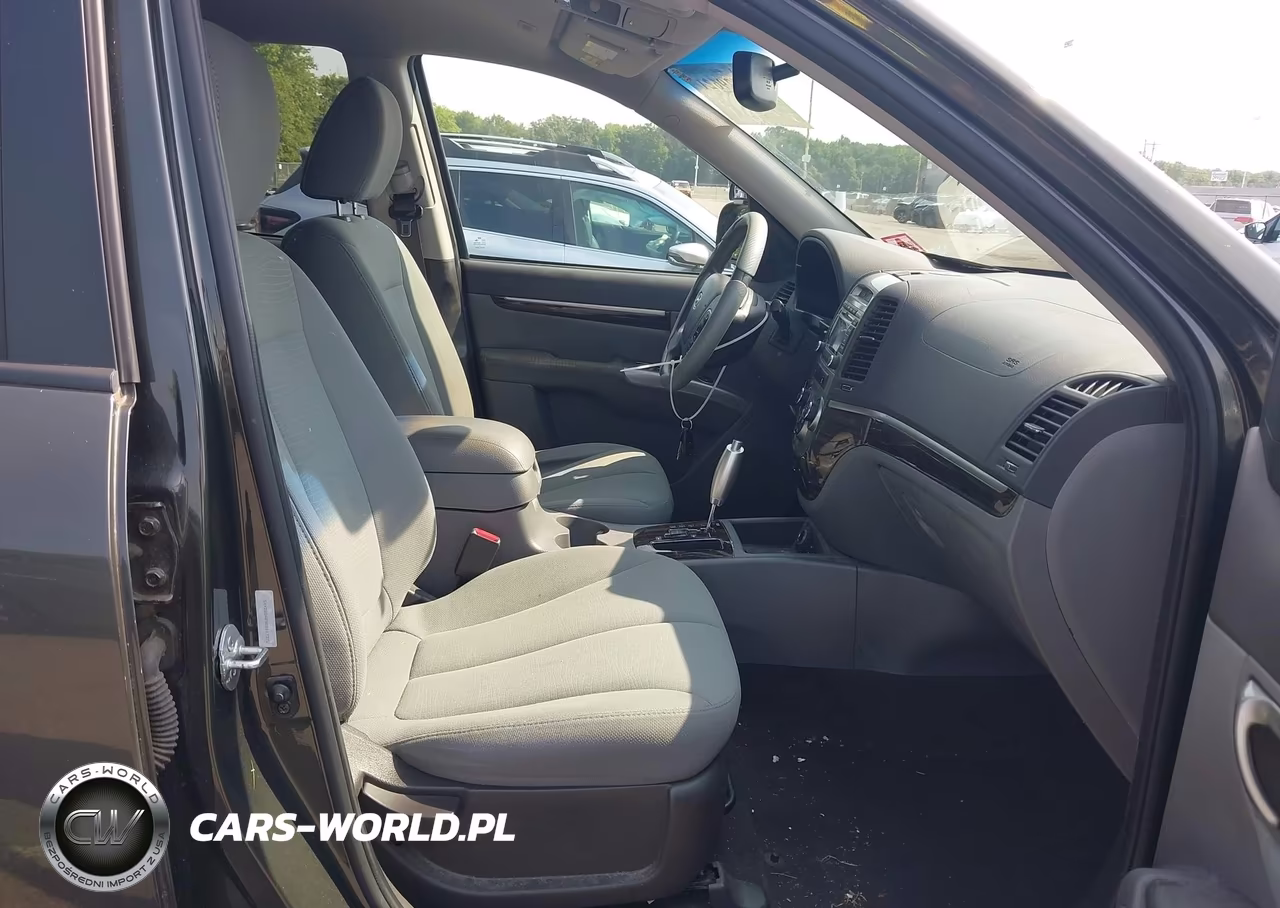 2012 Hyundai Santa Fe Gls VIN:5XYZGDAB5CG117372 - 5