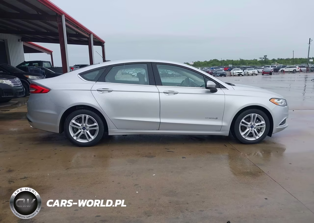 2018 Ford Fusion Hybrid S VIN:3FA6P0UUXJR278950 - 13