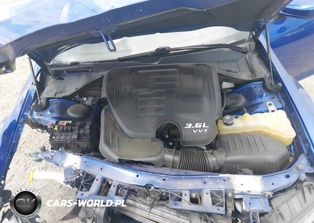 2019 Chrysler 300 300S VIN:2C3CCABG3KH559758 - 10