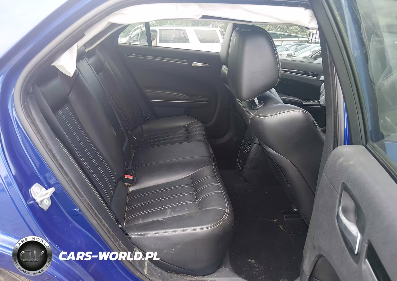 2019 Chrysler 300 300S VIN:2C3CCABG3KH559758 - 8
