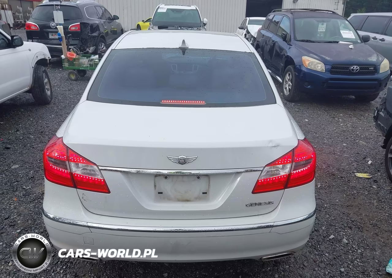 2013 Hyundai Genesis 3.8 VIN:KMHGC4DD2DU226836 - 16