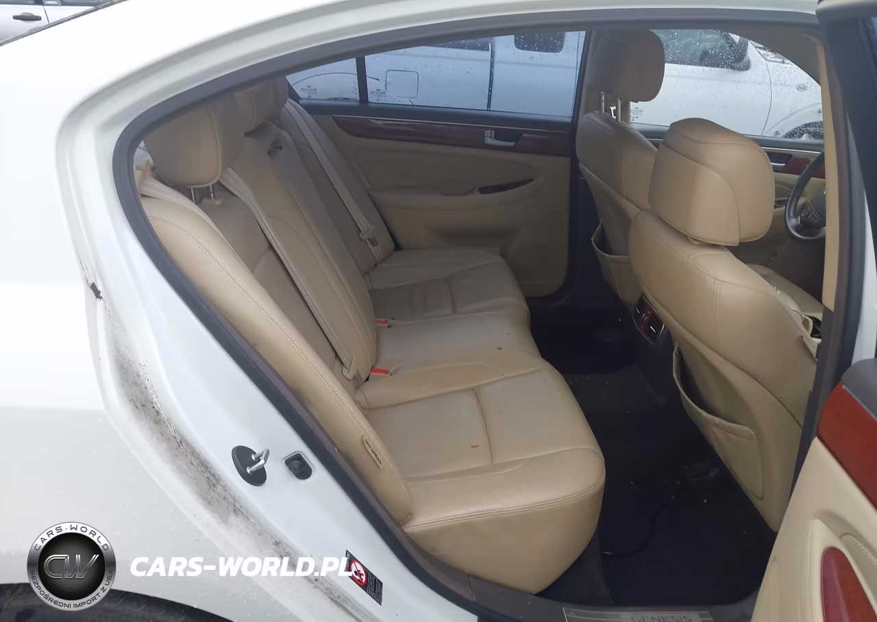 2013 Hyundai Genesis 3.8 VIN:KMHGC4DD2DU226836 - 8