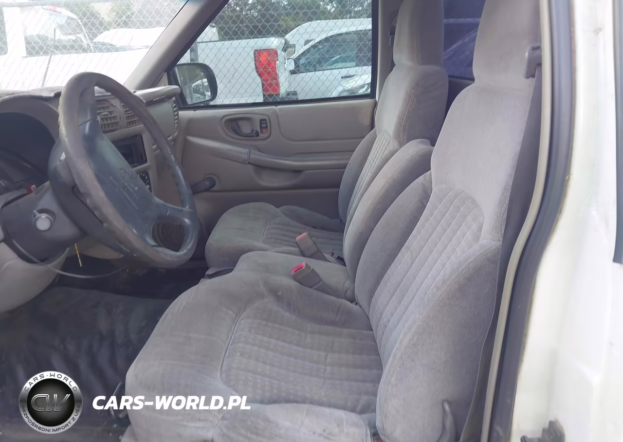 1998 Isuzu Hombre S VIN:1GGCS1441W8663225 - 5