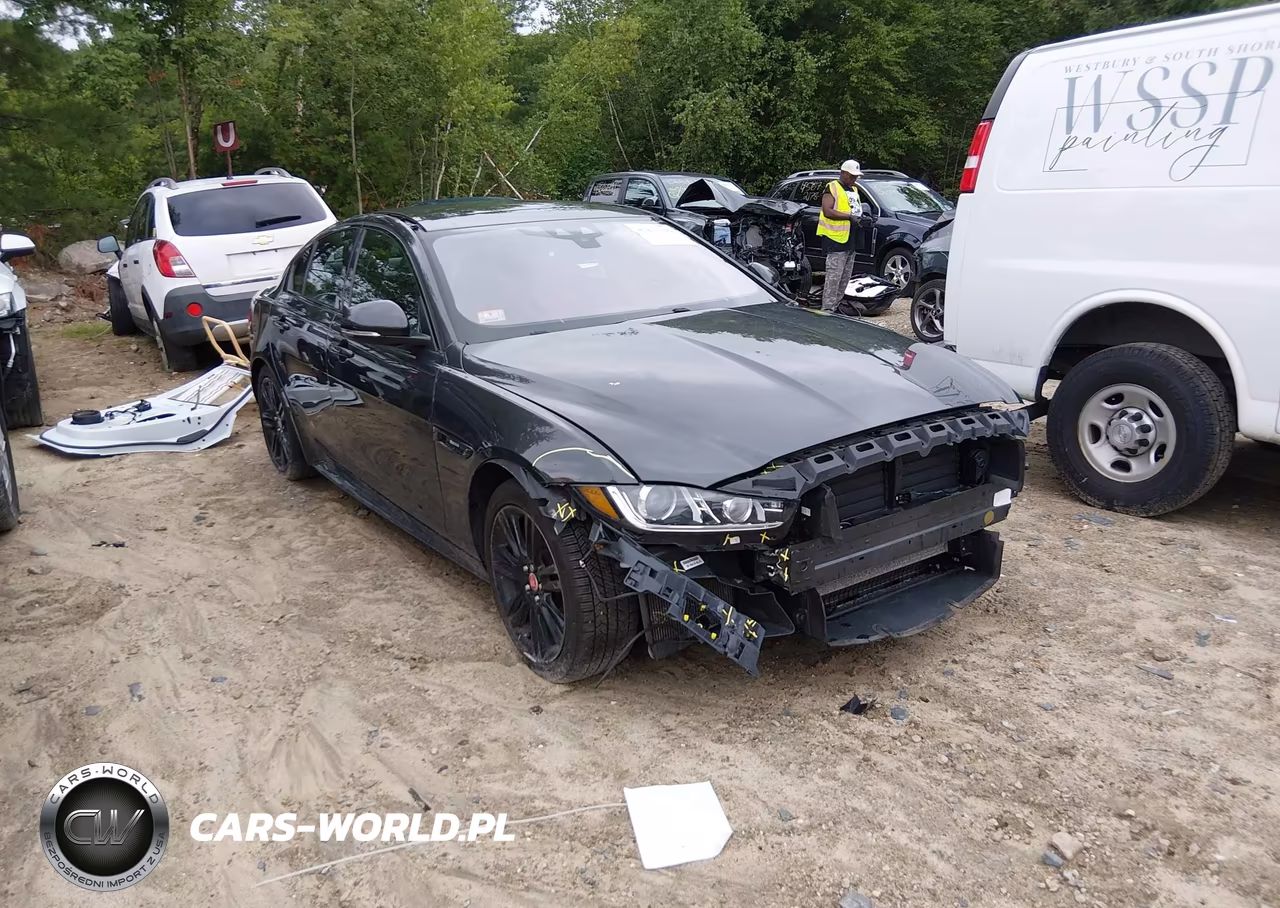2018 Jaguar Xe 25T R-Sport VIN:SAJAL4FX4JCP19664 - 1