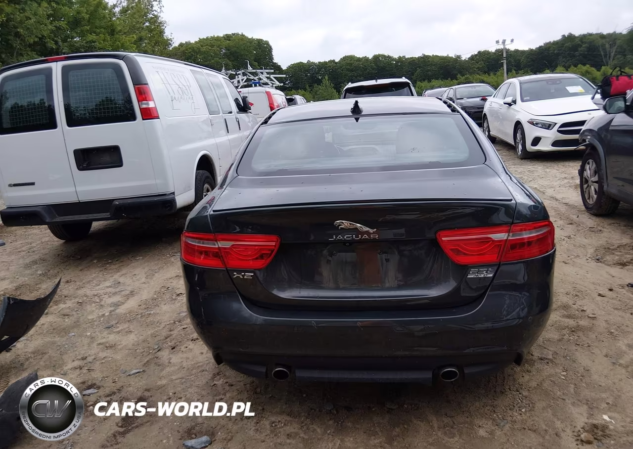2018 Jaguar Xe 25T R-Sport VIN:SAJAL4FX4JCP19664 - 16
