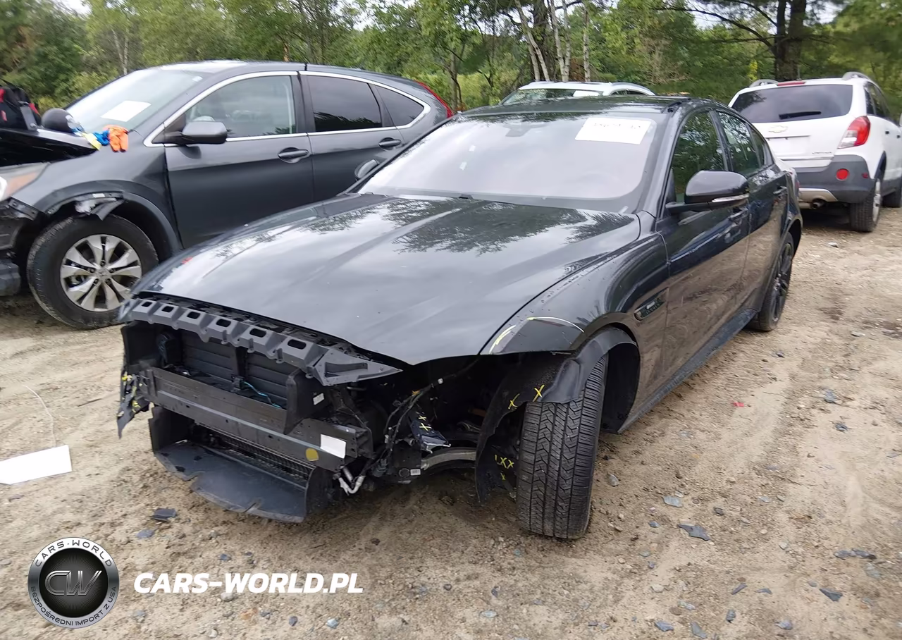 2018 Jaguar Xe 25T R-Sport VIN:SAJAL4FX4JCP19664 - 2