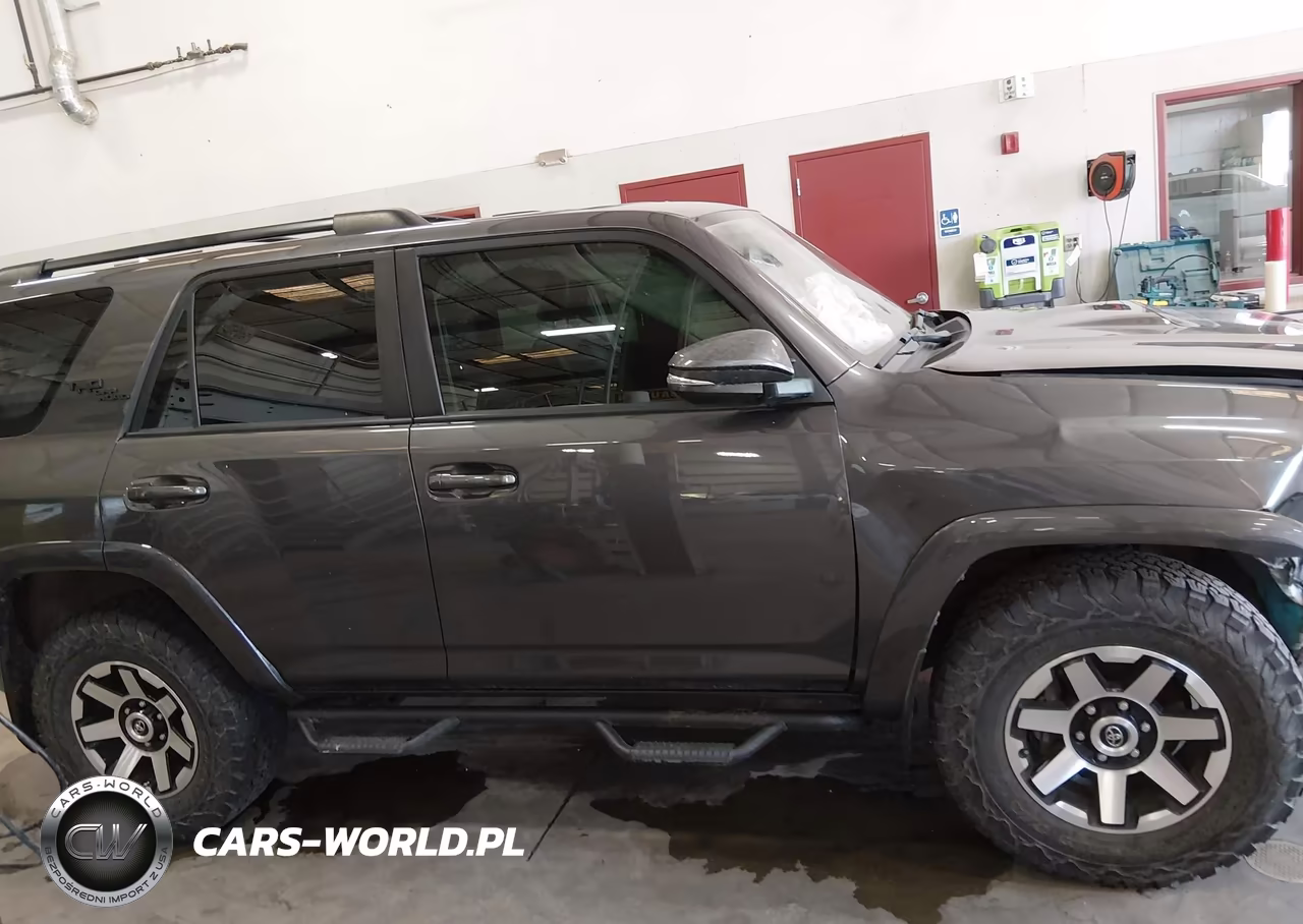 2018 Toyota 4Runner Trd Off Road Premium VIN:JTEBU5JR9J5536341 - 14