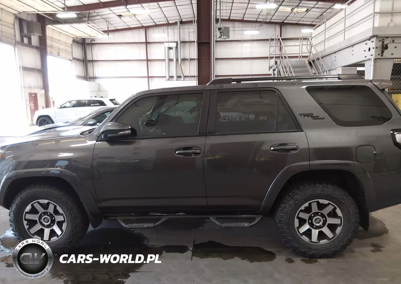 2018 Toyota 4Runner Trd Off Road Premium VIN:JTEBU5JR9J5536341 - 15