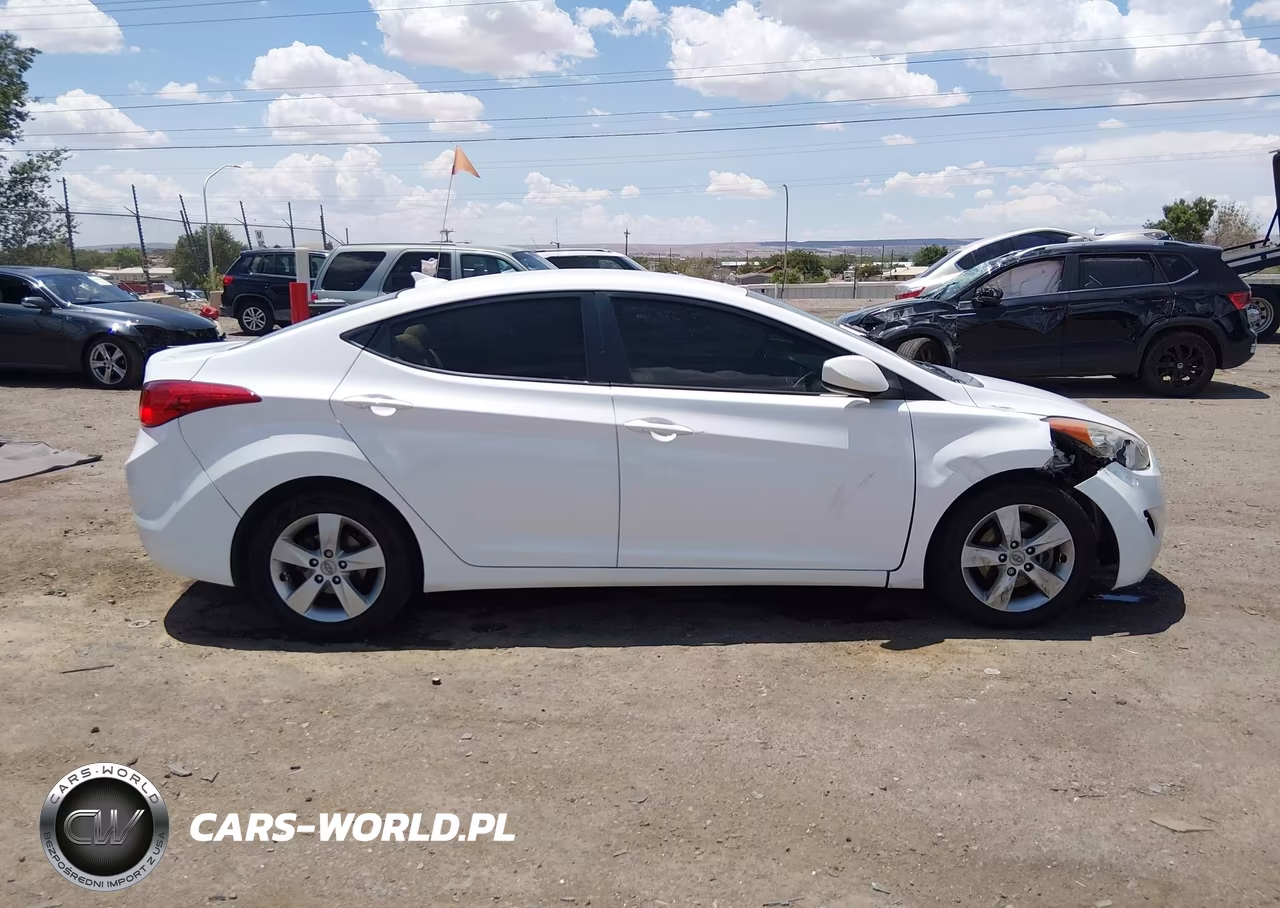 2013 Hyundai Elantra Gls VIN:5NPDH4AE4DH440808 - 12