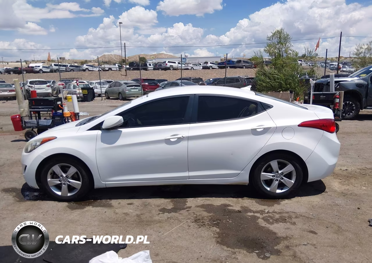 2013 Hyundai Elantra Gls VIN:5NPDH4AE4DH440808 - 13