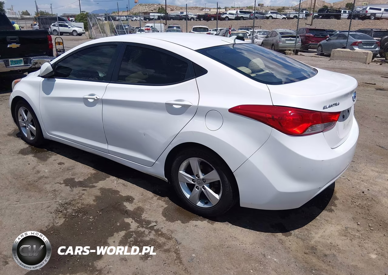 2013 Hyundai Elantra Gls VIN:5NPDH4AE4DH440808 - 3
