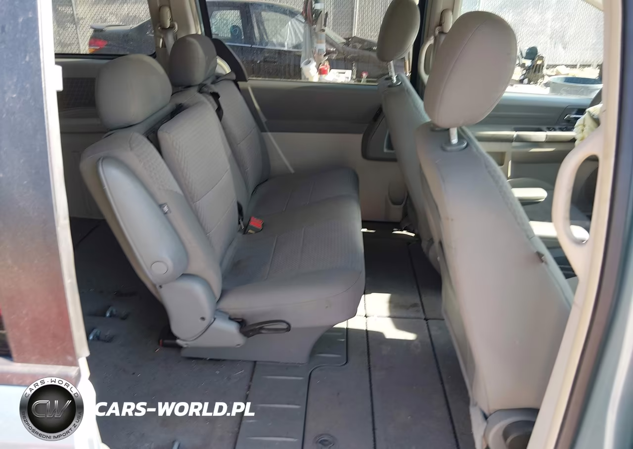 2008 Chrysler Town & Country Lx VIN:2A8HR44HX8R773049 - 8