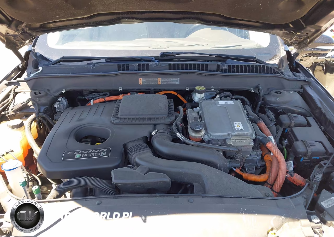 2017 Ford Fusion Energi Platinum VIN:3FA6P0SU5HR343698 - 10