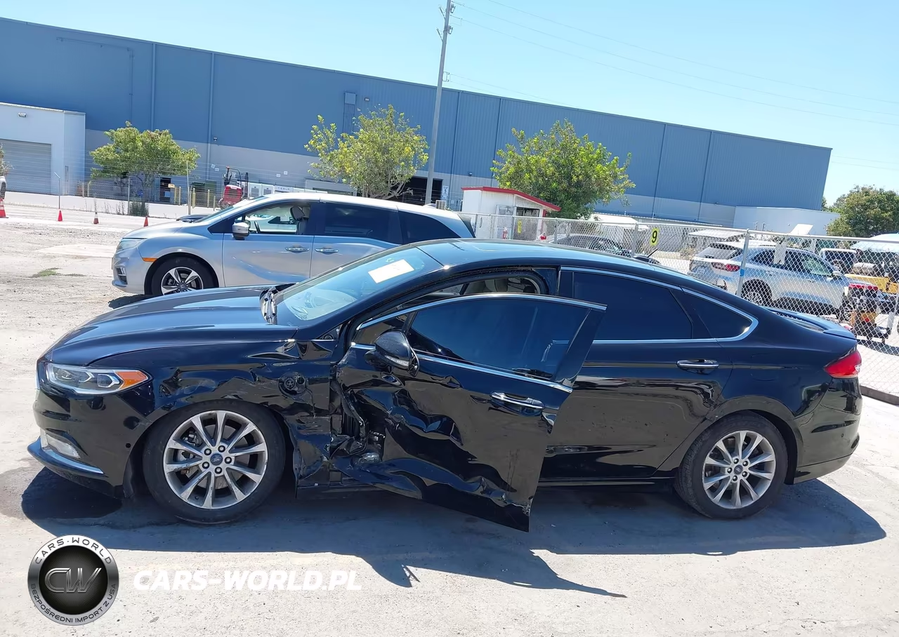 2017 Ford Fusion Energi Platinum VIN:3FA6P0SU5HR343698 - 13