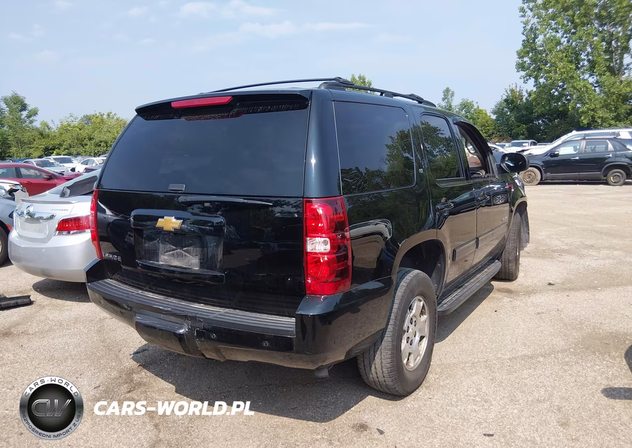 2013 Chevrolet Tahoe Lt VIN:1GNSKBE02DR361066 - 4