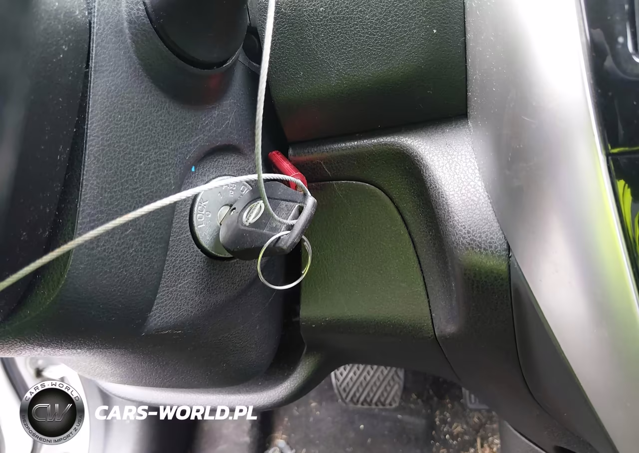 2015 Nissan Versa Note Sr VIN:3N1CE2CP2FL388219 - 11