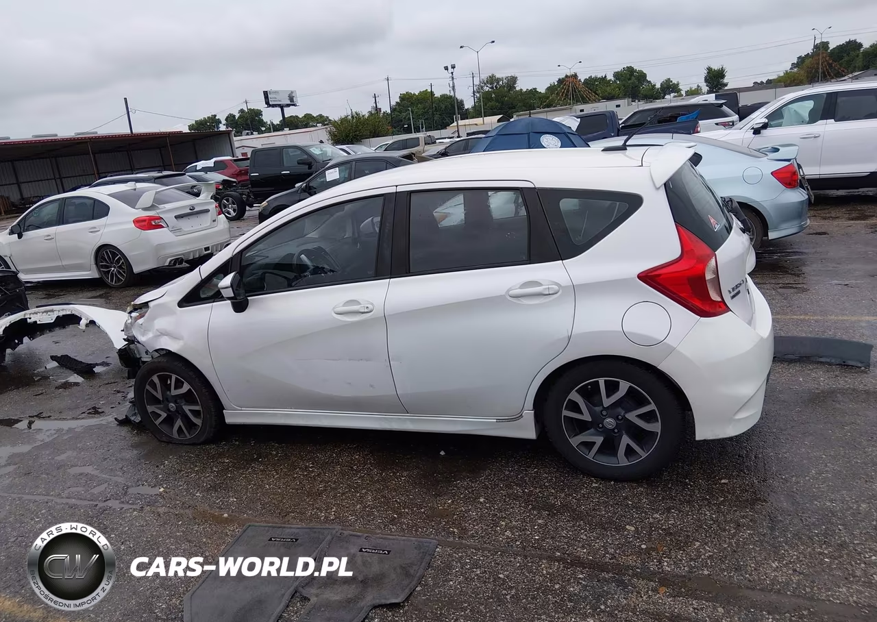 2015 Nissan Versa Note Sr VIN:3N1CE2CP2FL388219 - 15