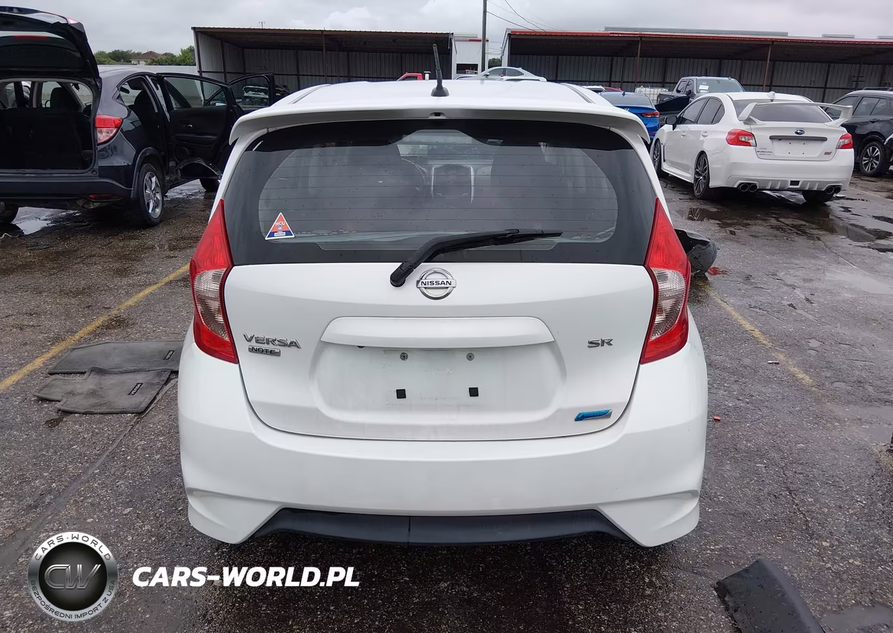 2015 Nissan Versa Note Sr VIN:3N1CE2CP2FL388219 - 17