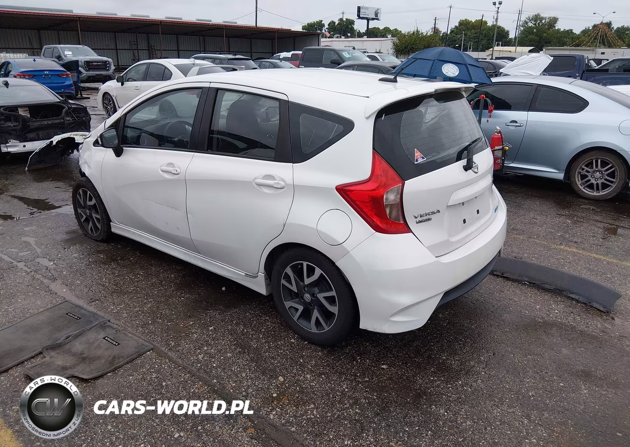 2015 Nissan Versa Note Sr VIN:3N1CE2CP2FL388219 - 3