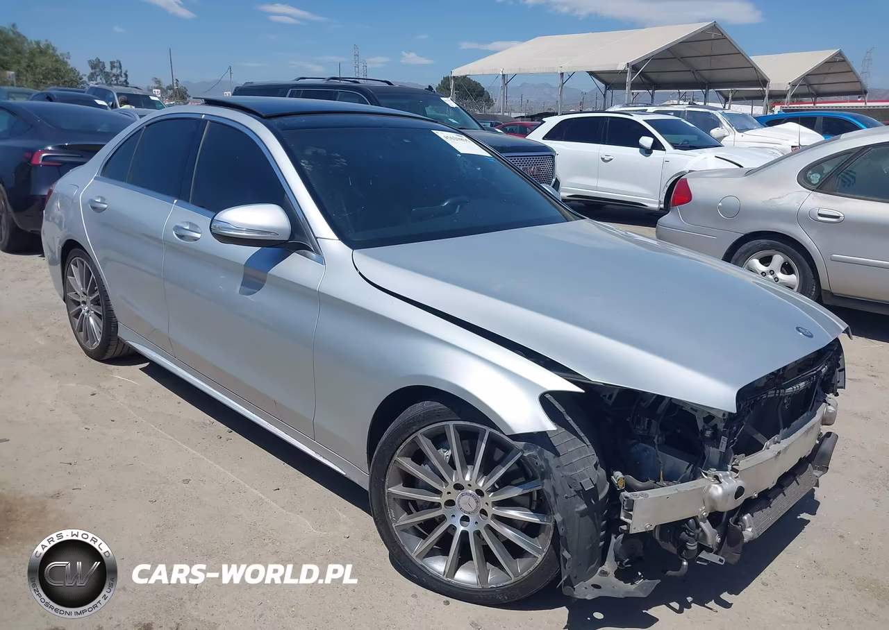 2015 Mercedes-Benz C 300 Sport – zdjęcie 1 z 19