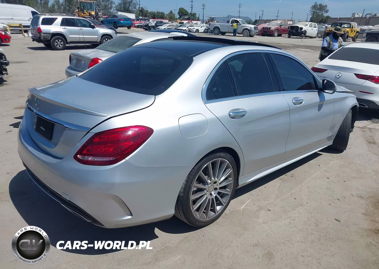 2015 Mercedes-Benz C 300 Sport VIN:55SWF4JB0FU063821 - 4