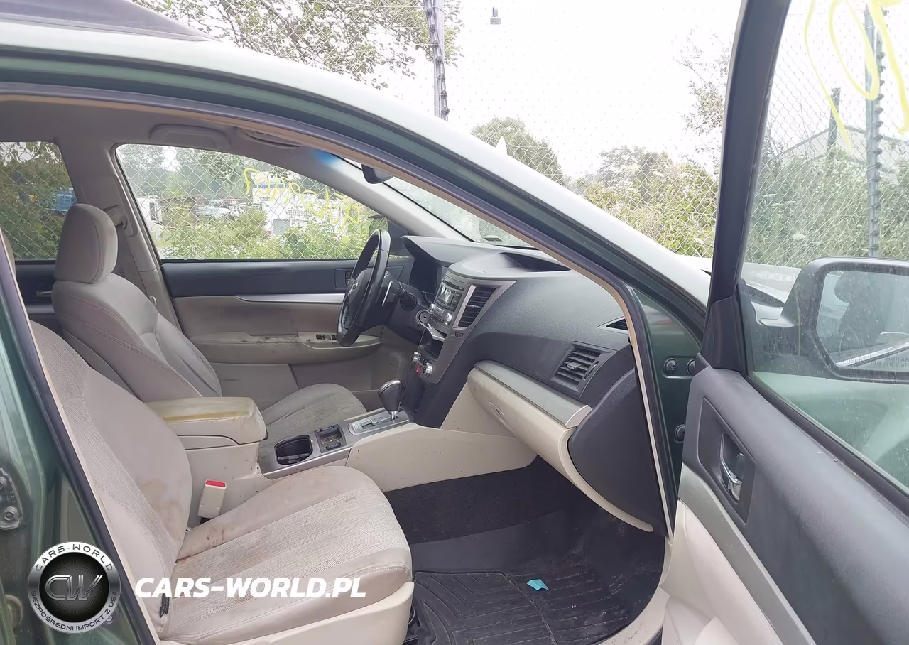 2013 Subaru Outback 2.5I Premium VIN:4S4BRCCC4D3288532 - 5