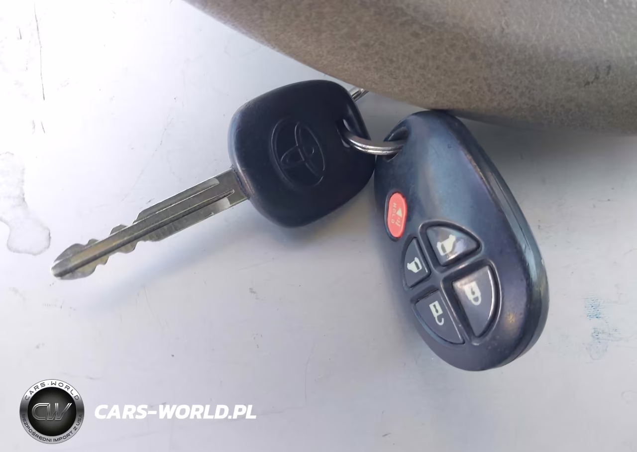 2011 Toyota Sienna Le V6 VIN:5TDKK3DC8BS043252 - 11