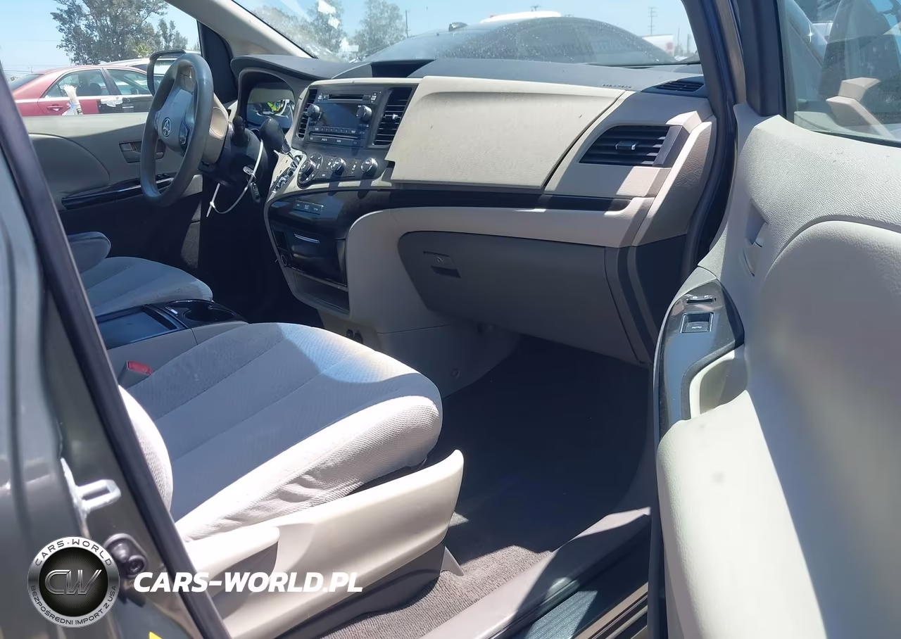2011 Toyota Sienna Le V6 VIN:5TDKK3DC8BS043252 - 5