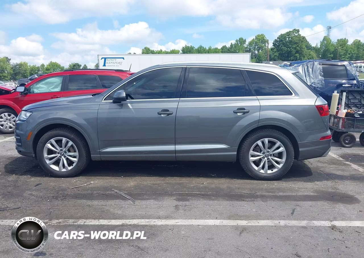 2018 Audi Q7 3.0T Premium VIN:WA1AAAF74JD001040 - 14