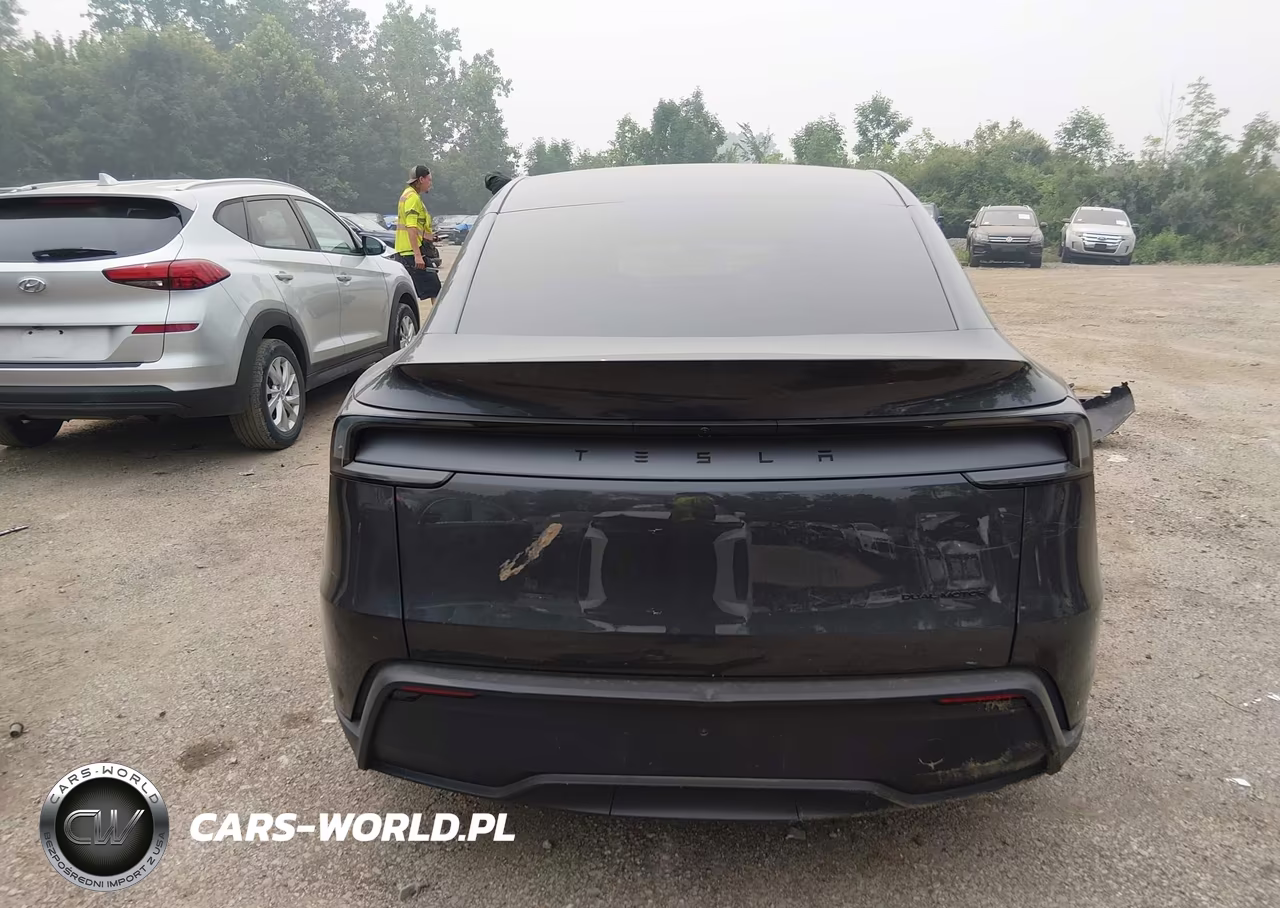 2026 Tesla Model Y All-Wheel Drive-Long Range Launch Series-Premium All-Wheel Drive VIN:7SAYGDEE5TA702413 - 14