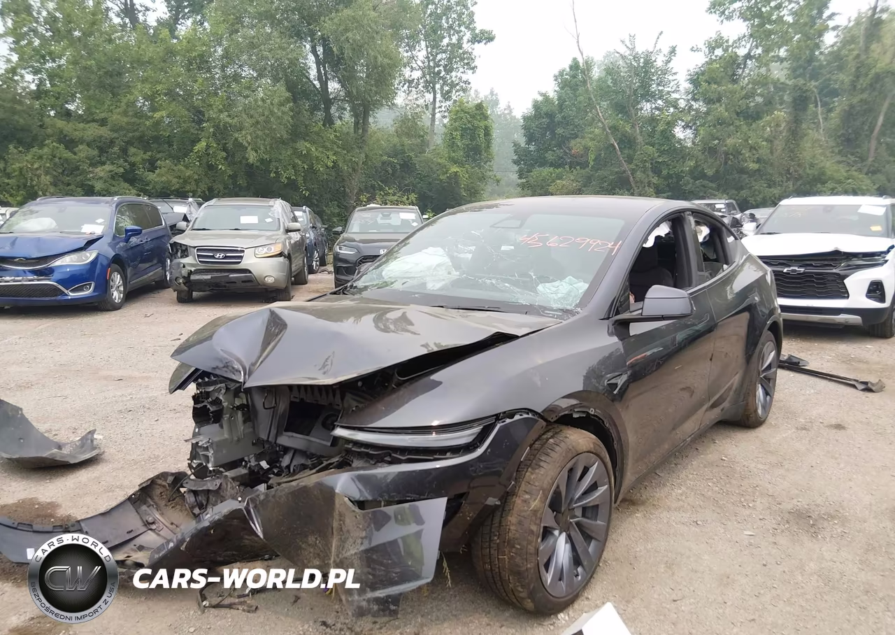 2026 Tesla Model Y All-Wheel Drive-Long Range Launch Series-Premium All-Wheel Drive VIN:7SAYGDEE5TA702413 - 2