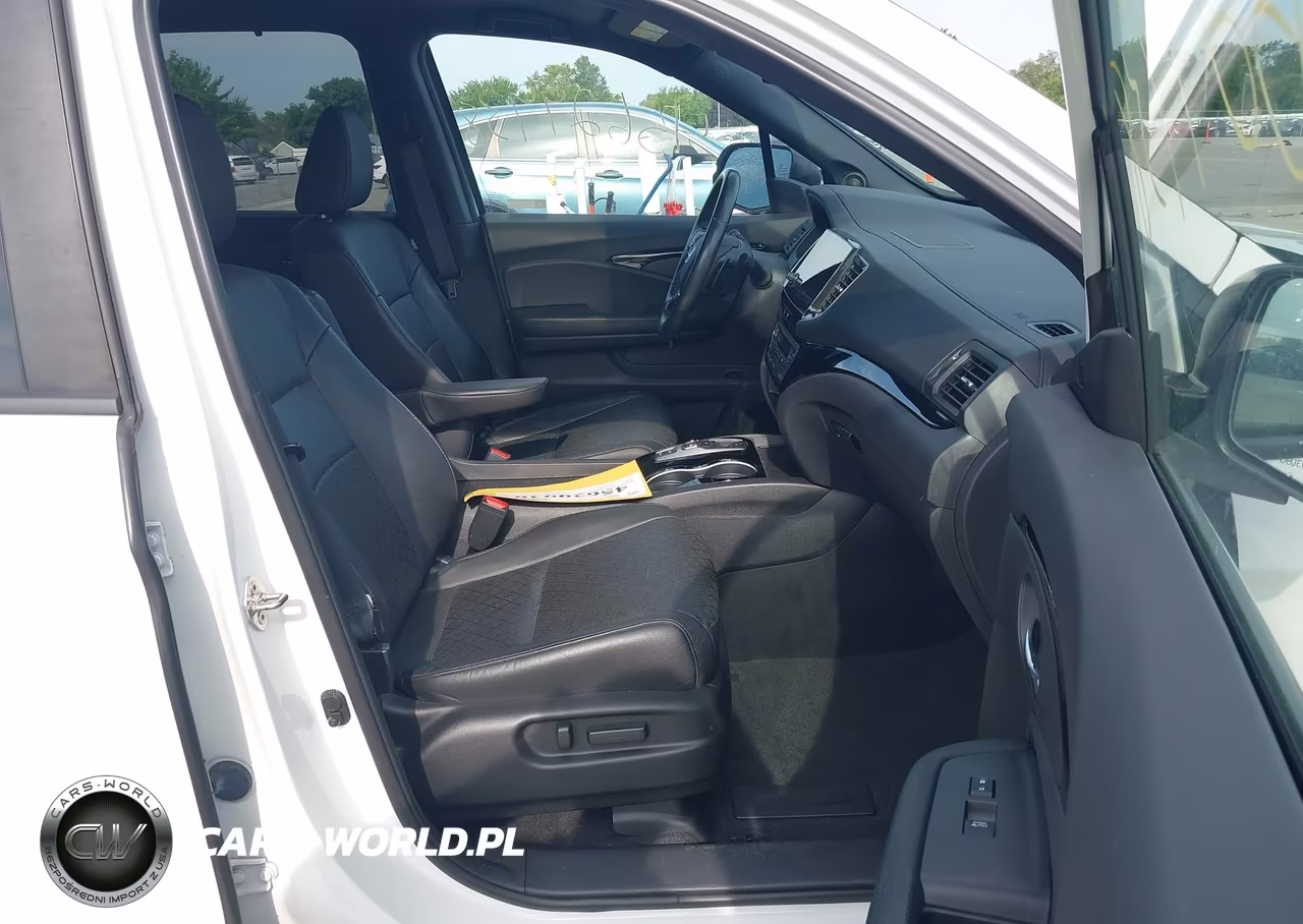 2019 Honda Passport Touring VIN:5FNYF8H95KB023815 - 5