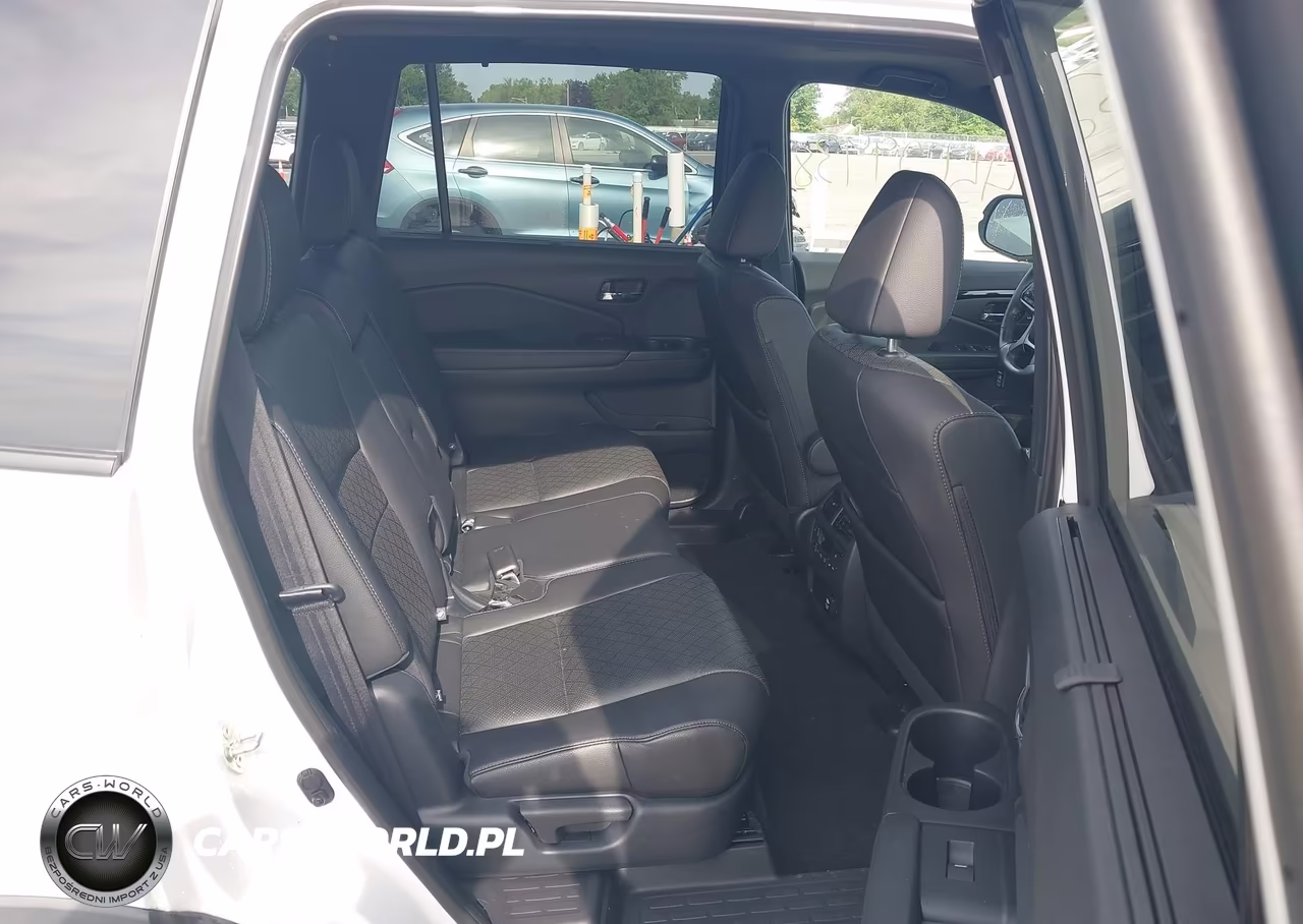 2019 Honda Passport Touring VIN:5FNYF8H95KB023815 - 8