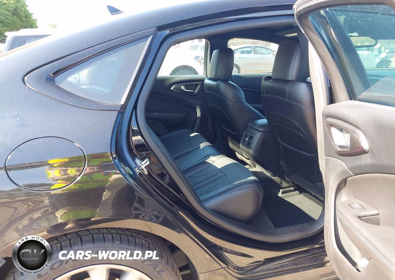 2016 Chrysler 200 S VIN:1C3CCCBGXGN147296 - 8